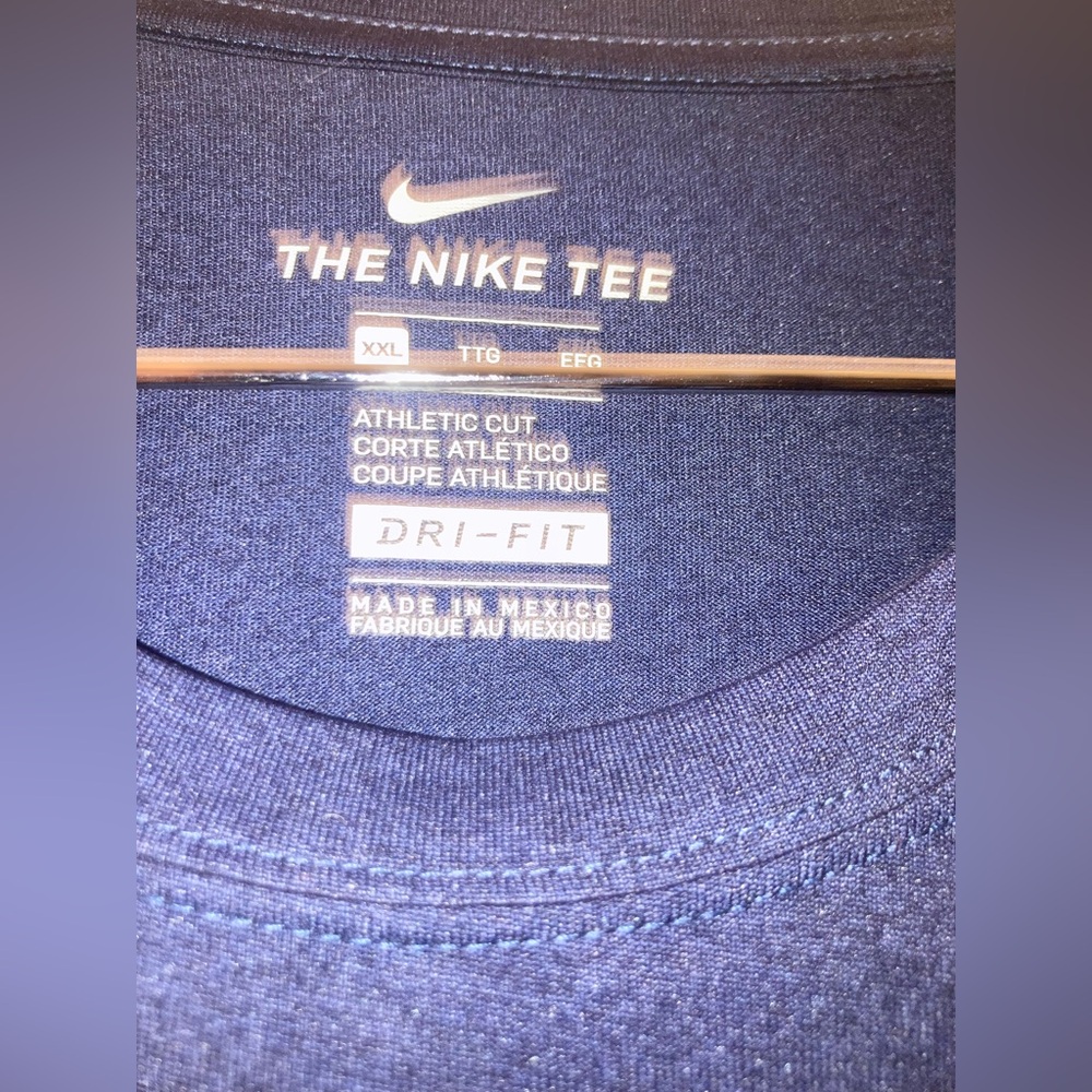 Nike Men's Navy North Carolina Tar Heels Tee - Picture 2 of 3